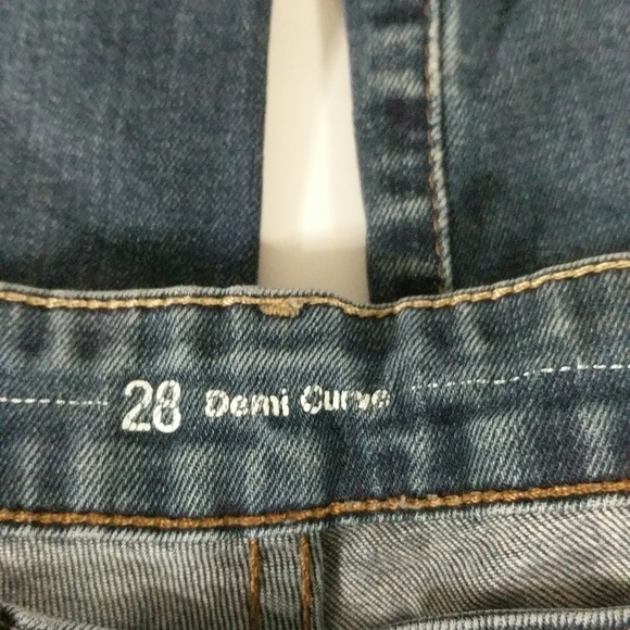 Levi's Mid Rise Slim Straight Leg Demi Curve Medium Wash Jeans - size 28 - Picture 2 of 10